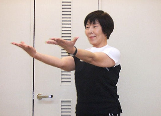 肩・腕・手指ヨガ②